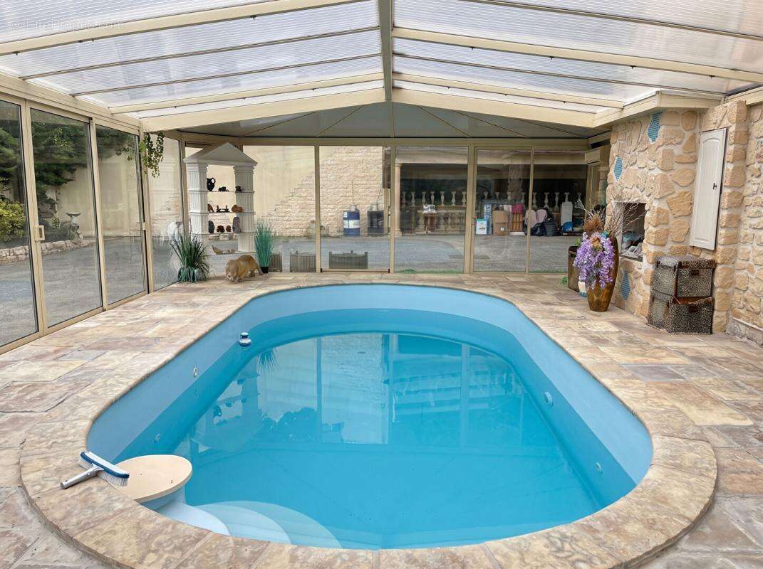 ARNIERES SUR ITON (27180) - Magnifique maison d'architecte d'environ 320 m² habitables - 5 chambres - 1 piscine couverte - 545 5 - photo 16