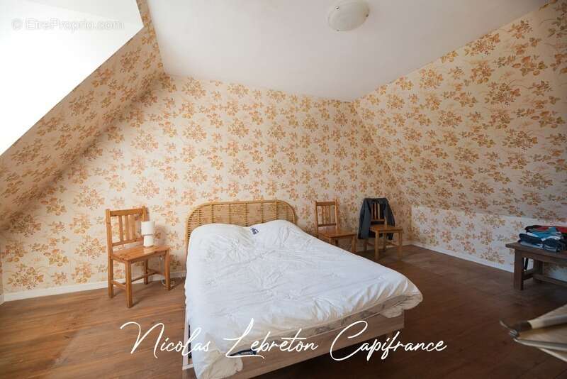 Maison à CHAMPSECRET