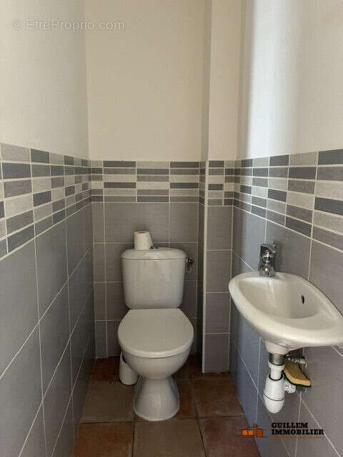 Toilettes RDC - Maison à SAINT-CHAMAS