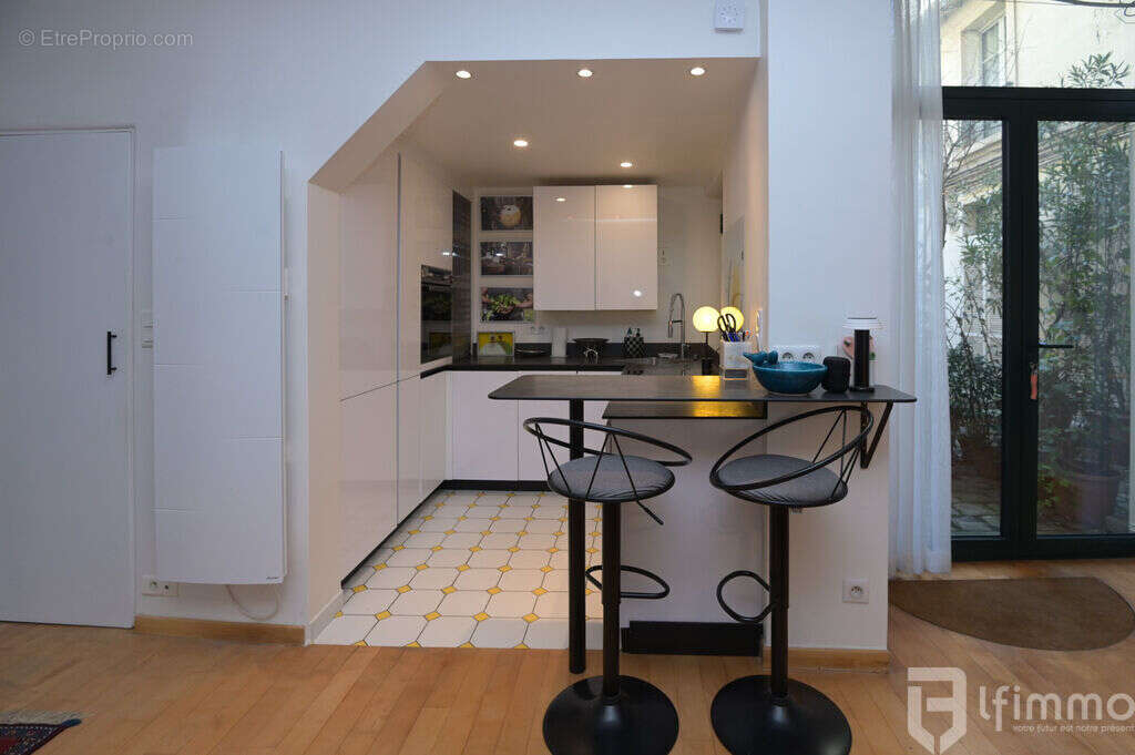 Appartement à PARIS-15E