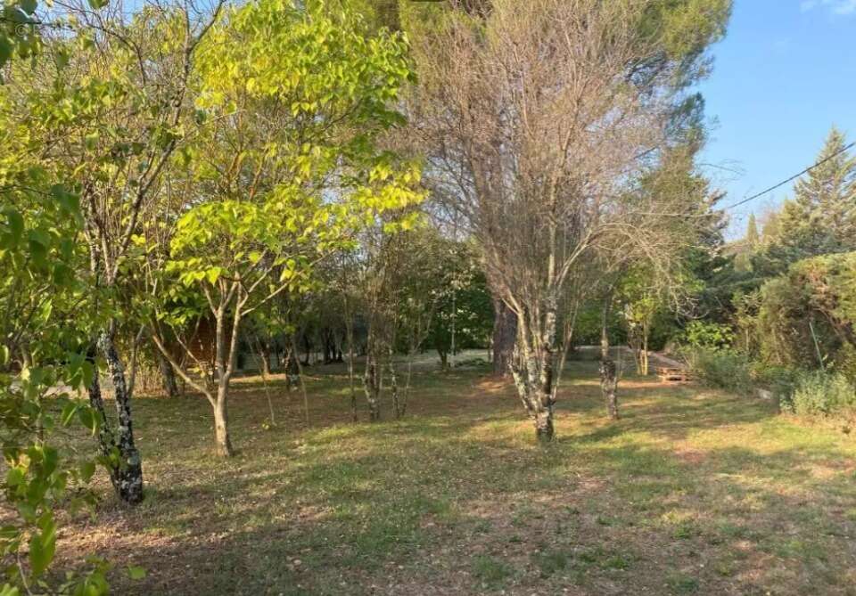 Terrain 1160 m² à Carces  - photo 2