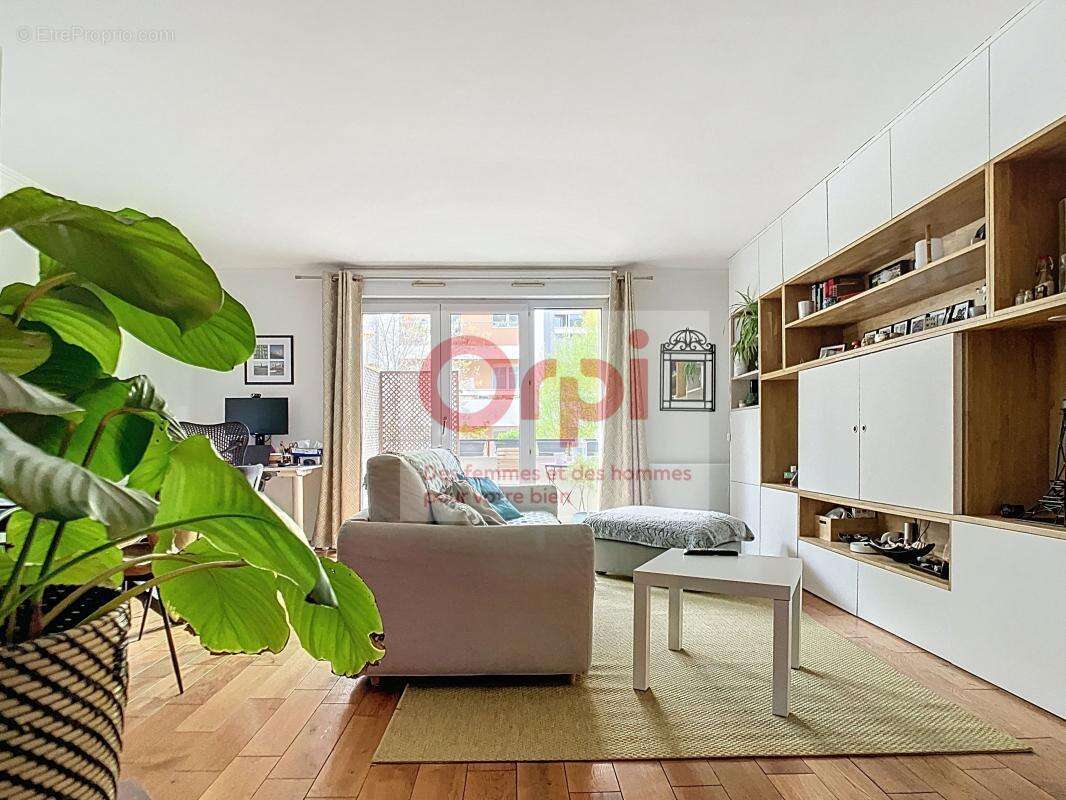 Appartement à ISSY-LES-MOULINEAUX