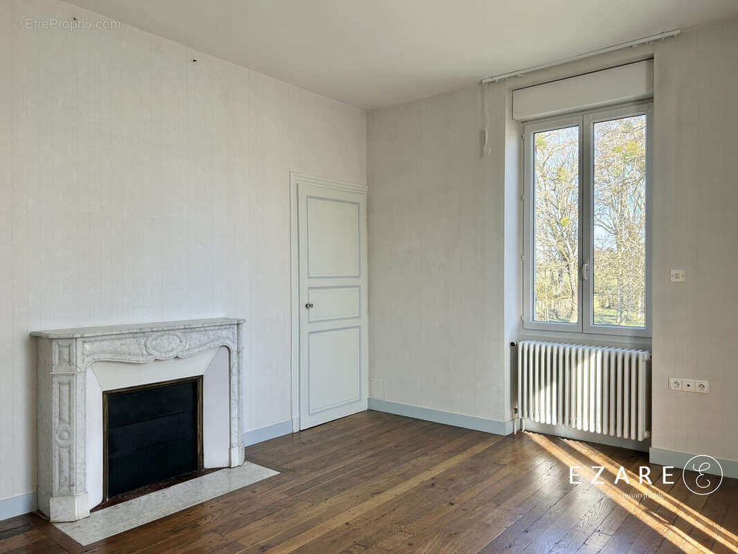 Maison 240 m² à Arc-Sur-Tille  - photo 7