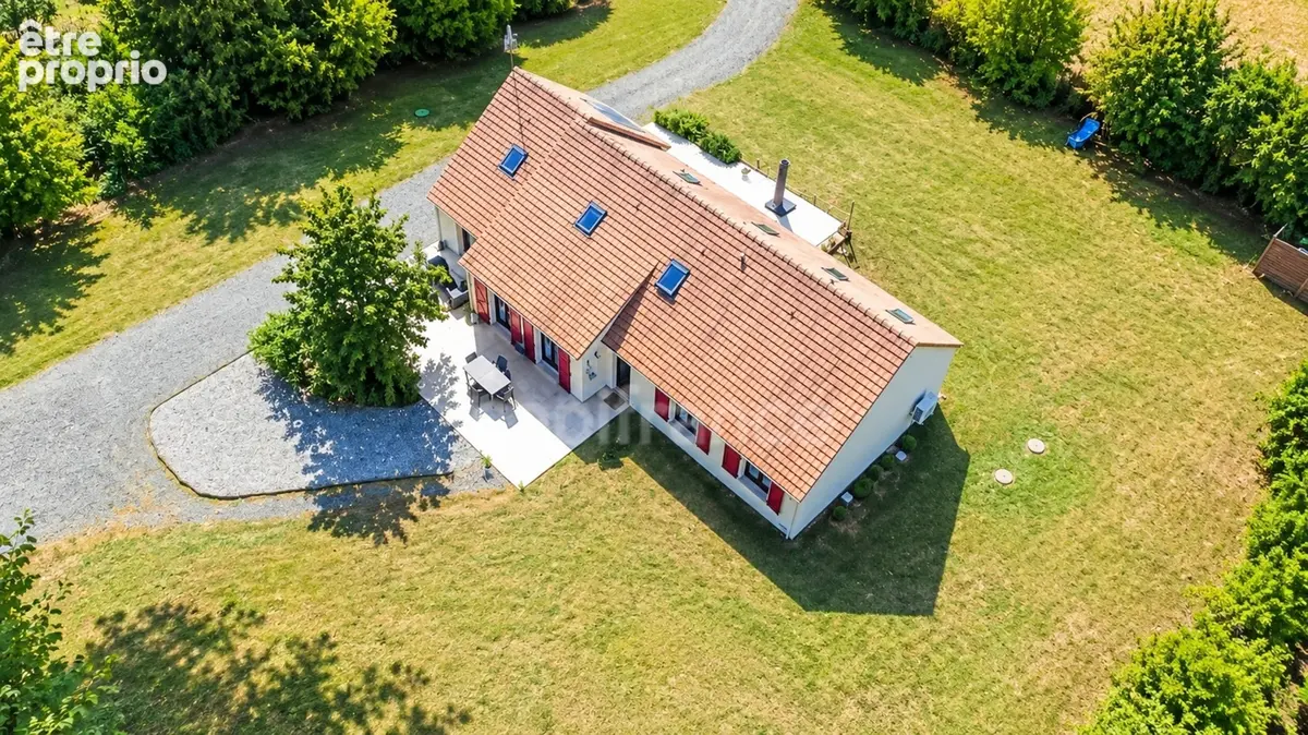 Maison à LOMBRON