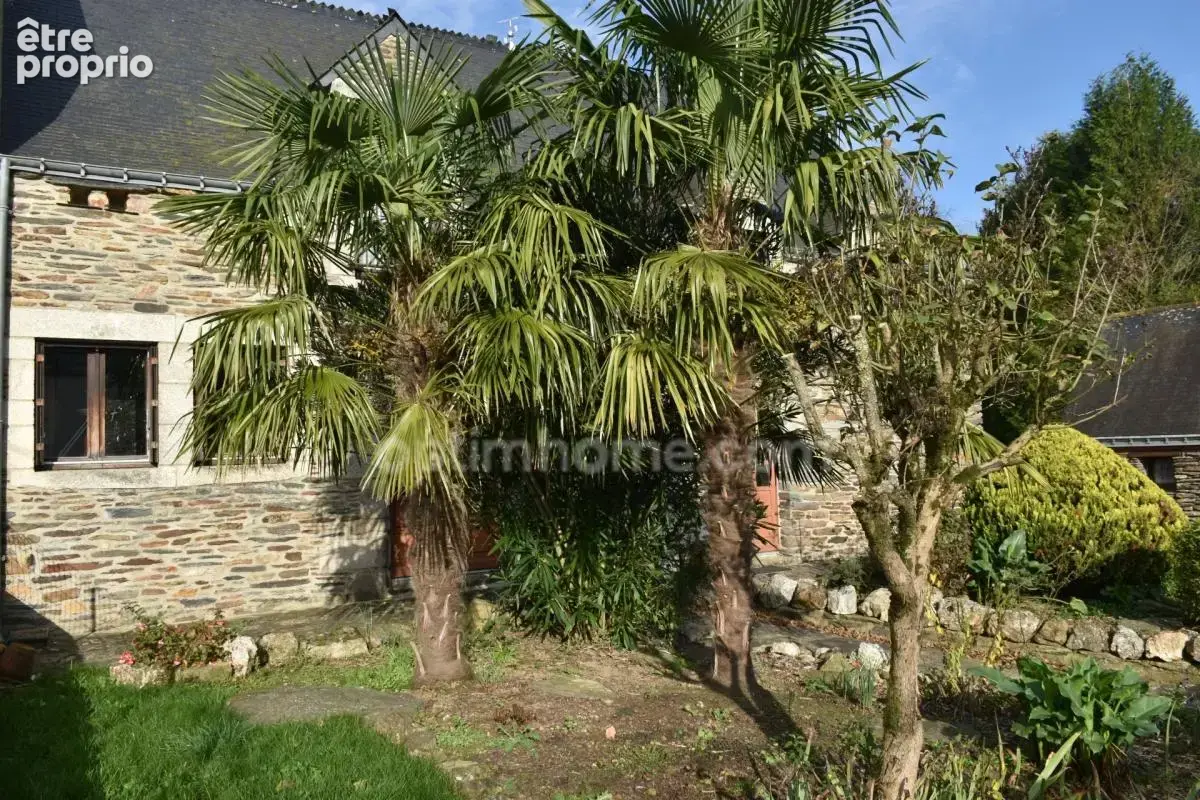 Ensemble immobilier en pierres sur vaste terrain paysagé - photo 17