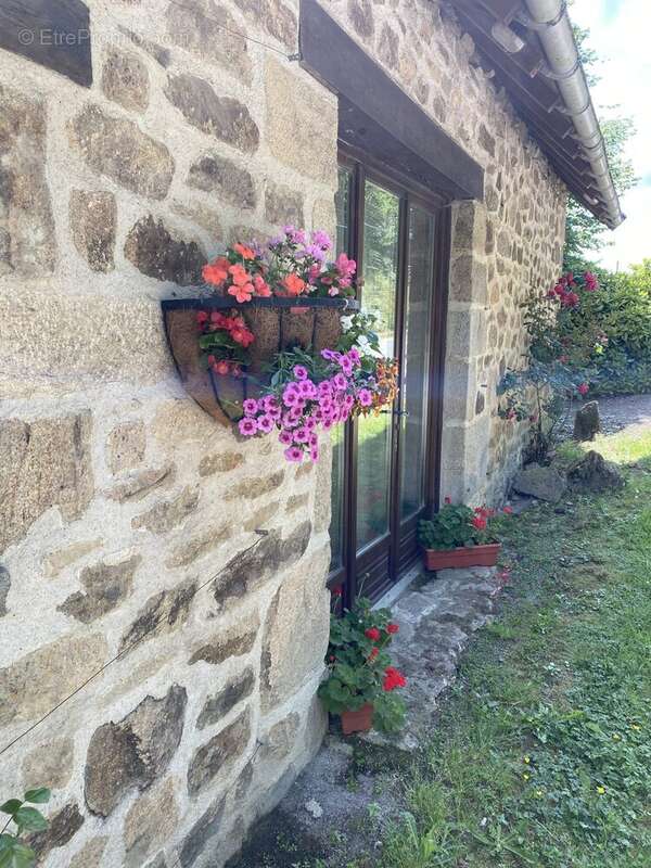 Maison à DOMPS