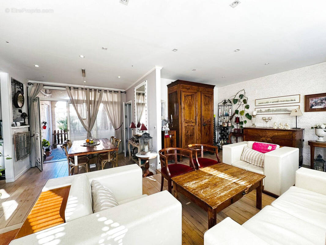 Appartement à COGOLIN