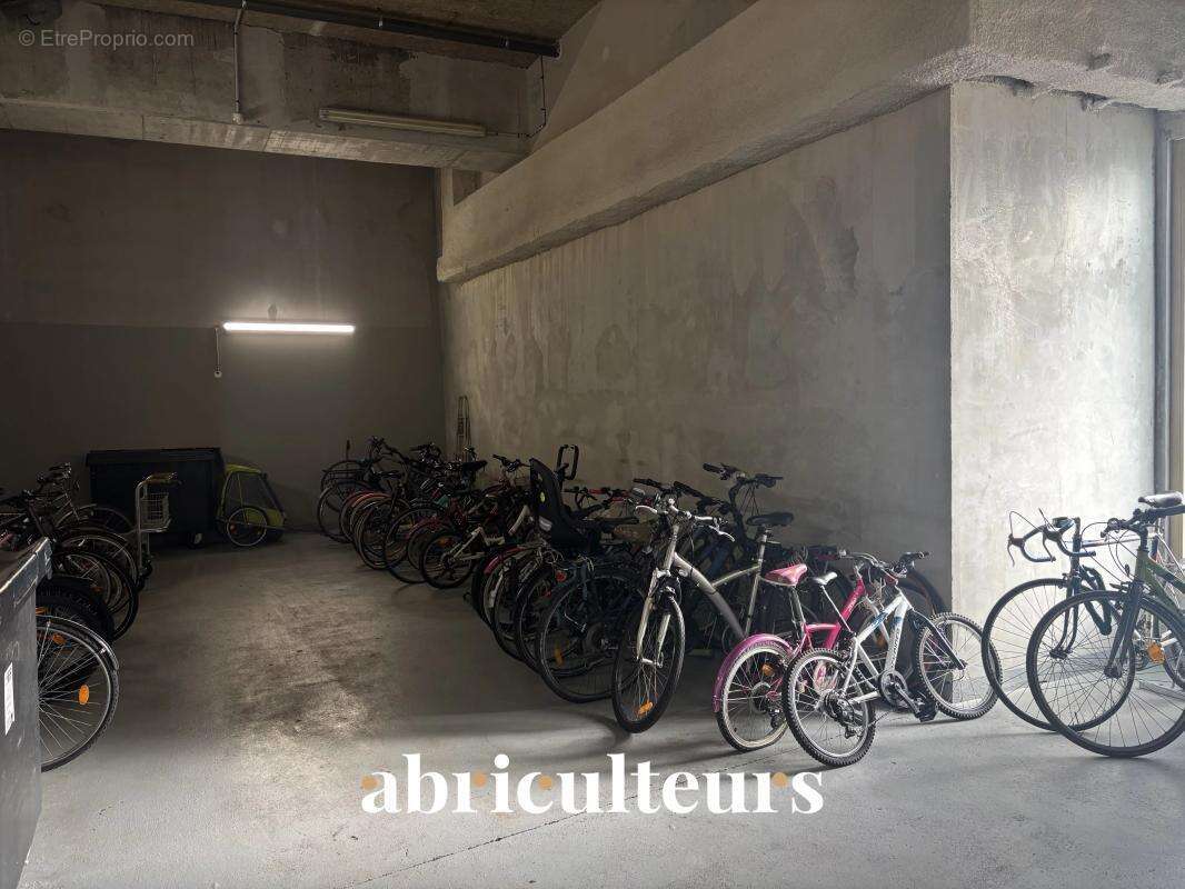 Appartement de caractère de 119 m² avec balcon et terrasse dans un Immeuble d’architecte à la vente à Aubervilliers (93300) - photo 19