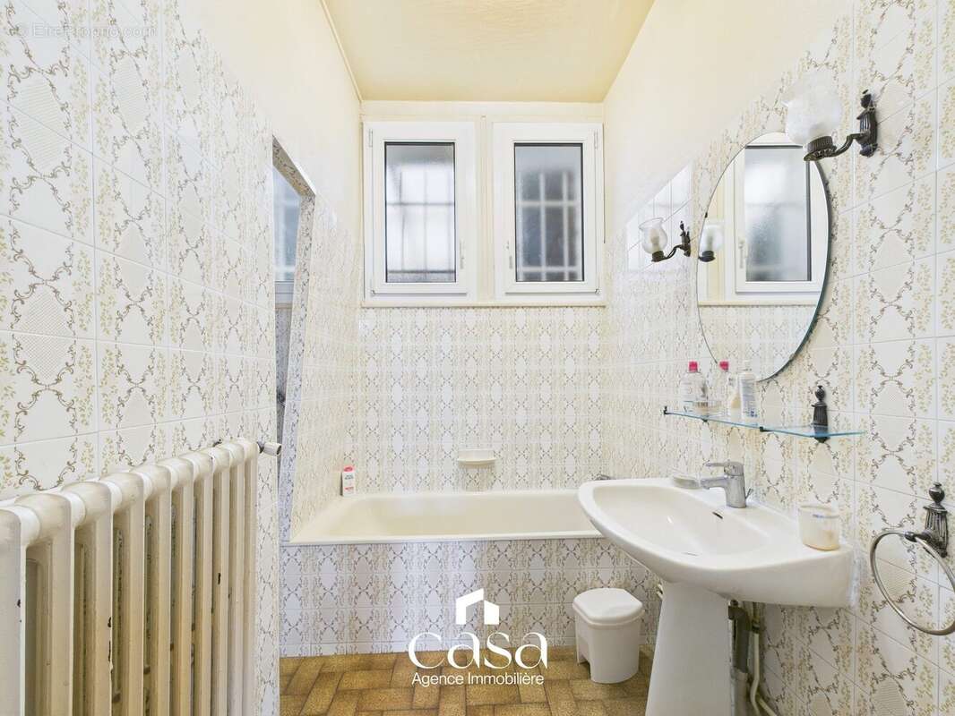 Maison à SAINT-MARTIN-DE-FONTENAY