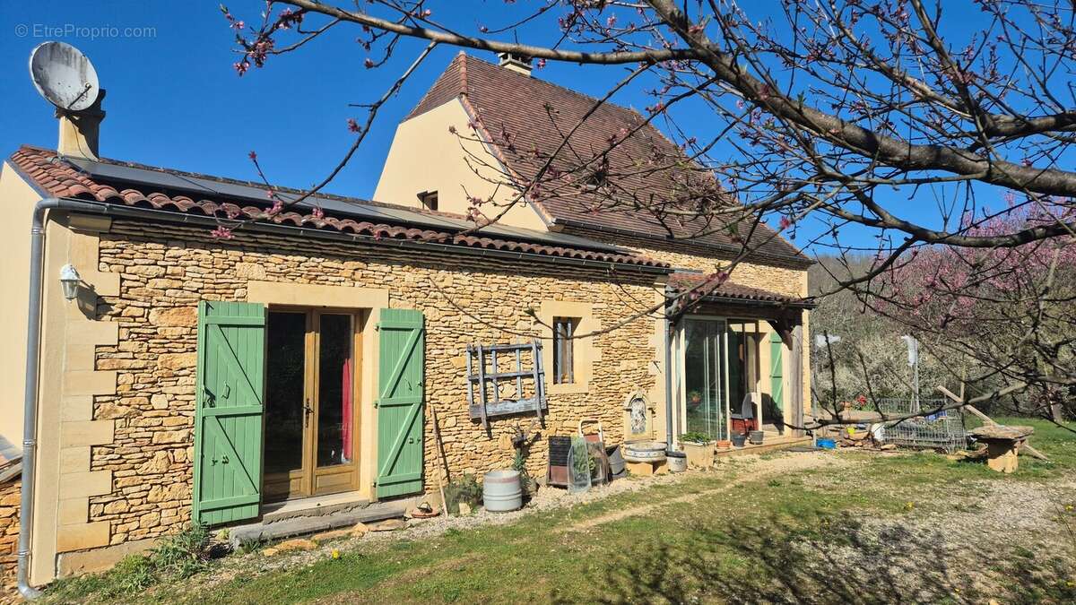 Maison à MEYRALS