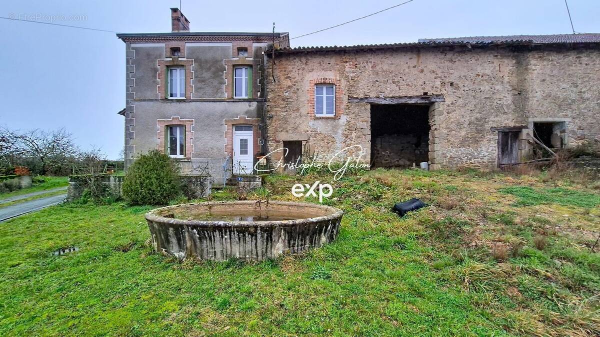 Maison à DOMPIERRE-LES-EGLISES