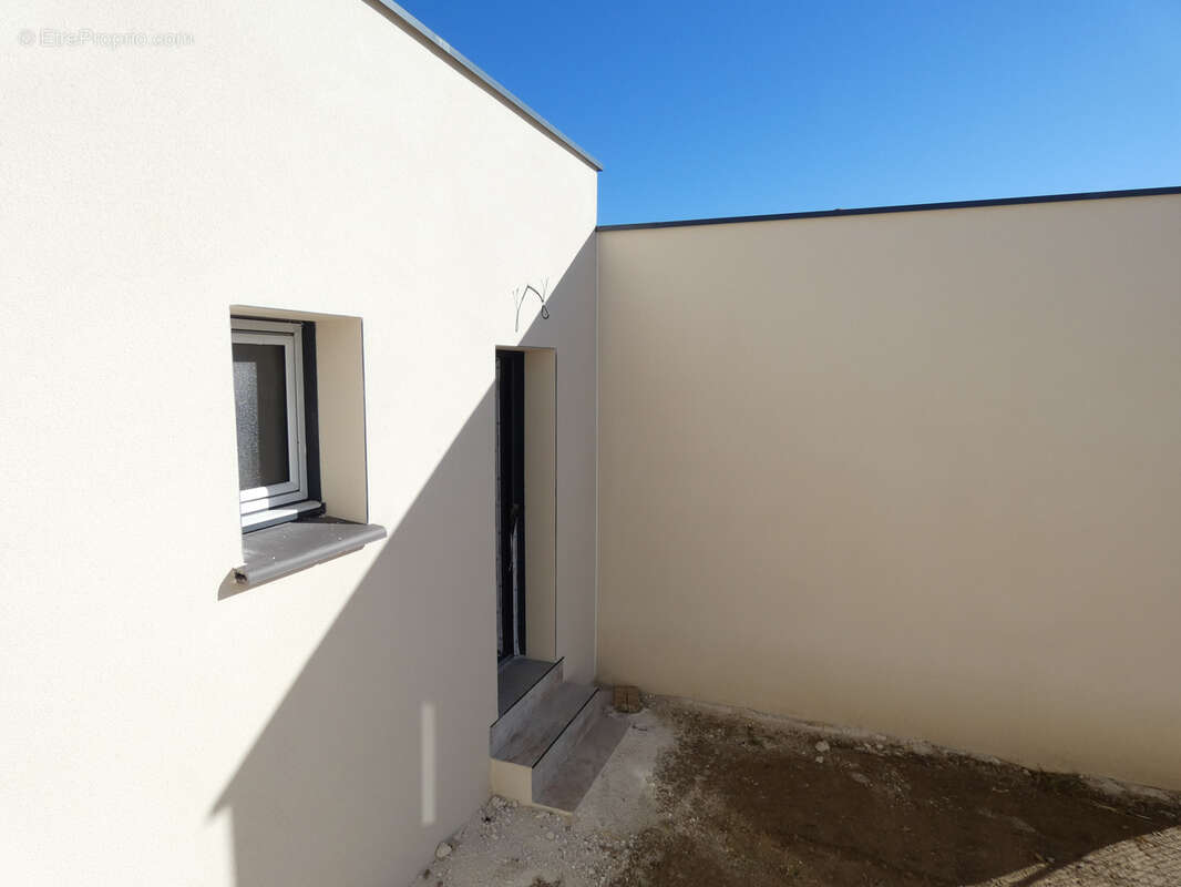 Maison à SAINT-MARTIN-DE-VALGALGUES