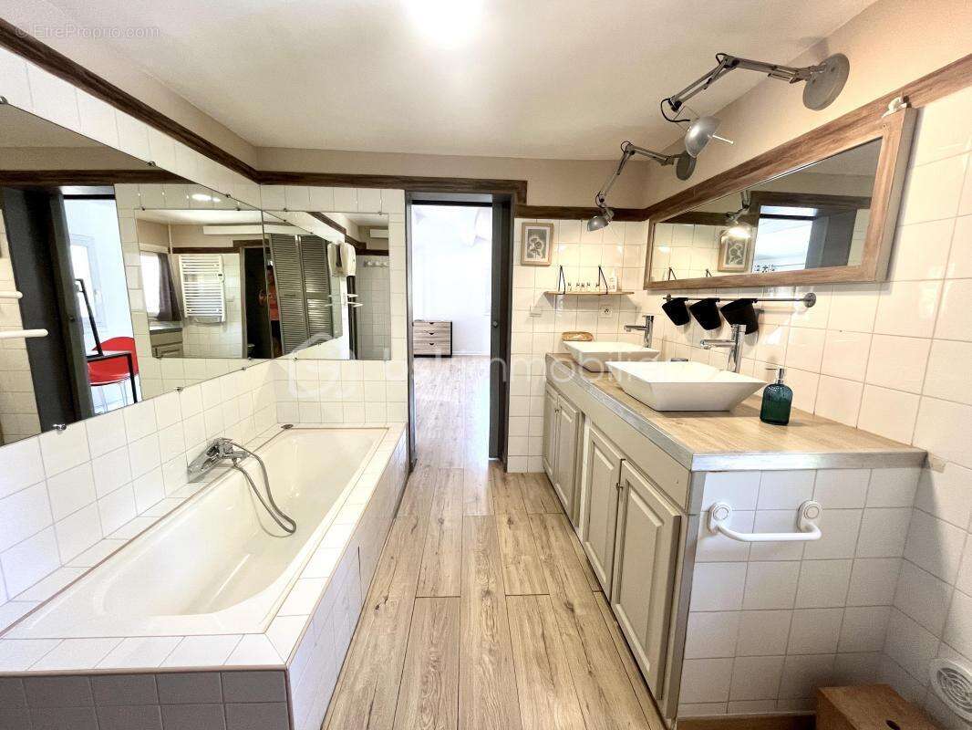 Maison à SAINT-PAUL-EN-FORET