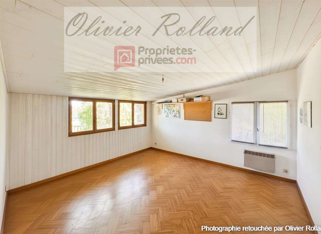 Écrin de Verdure et Authenticité : Demeure de Caractère de 212 m² à Rablay sur Layon - photo 12