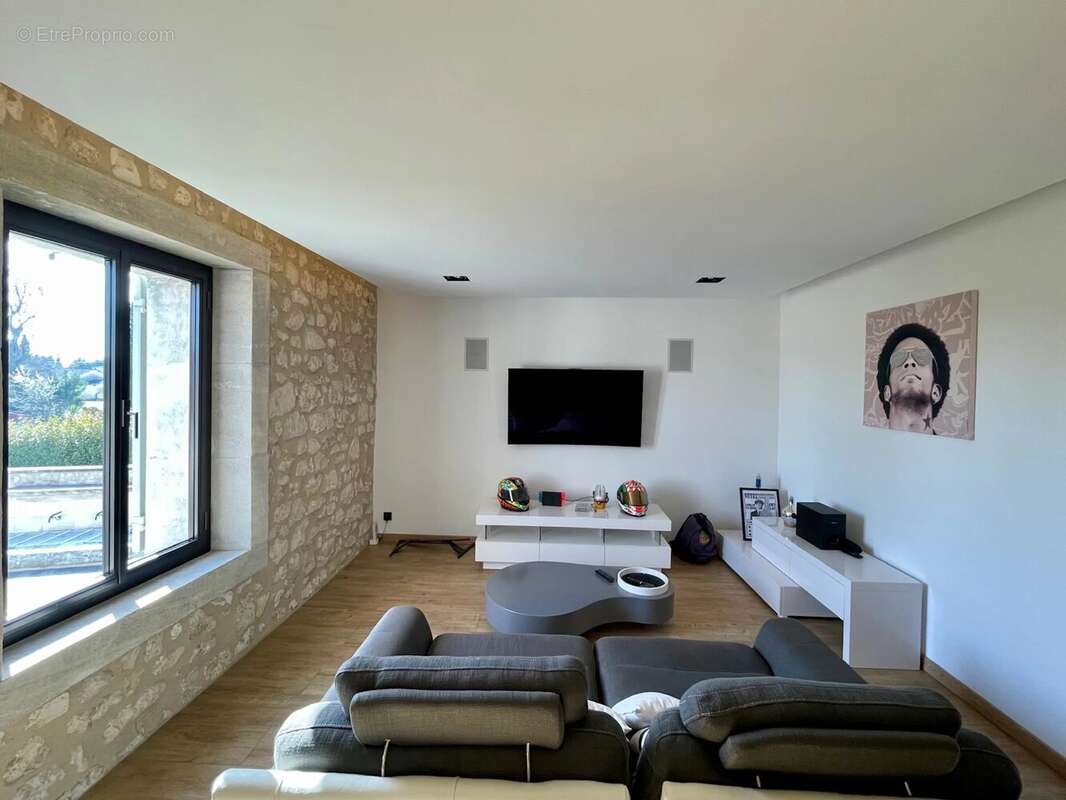 Maison à L&#039;ISLE-SUR-LA-SORGUE