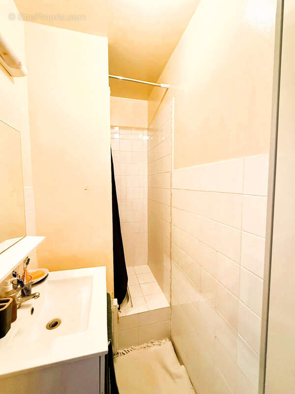 Appartement à MARSEILLE-6E