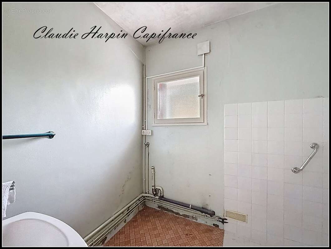 Maison à vendre 3 pièces VOUHE (79) environ 67 m² habitable, grandes dépendances - terrain 1147 m² - photo 6
