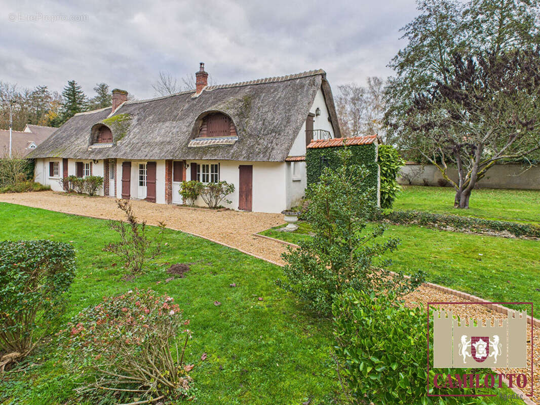 Maison à FAVEROLLES