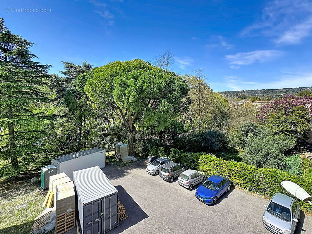 Appartement Manosque 4 pièce(s) 83.05 m2 - TERRASSE - CAVE - STATIONNEMENT - photo 3