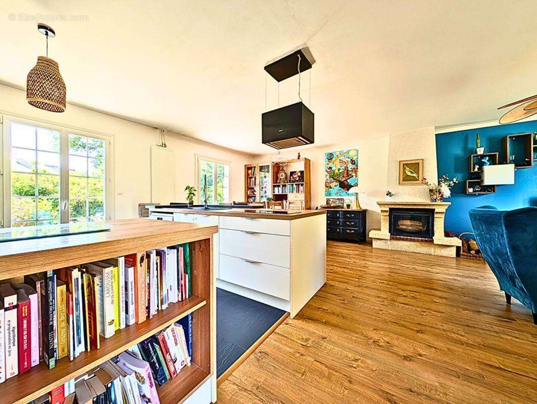 Maison à SAINTE-LUCE-SUR-LOIRE