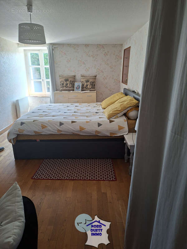 Maison 80 m² à Saint-Fraimbault  - photo 12