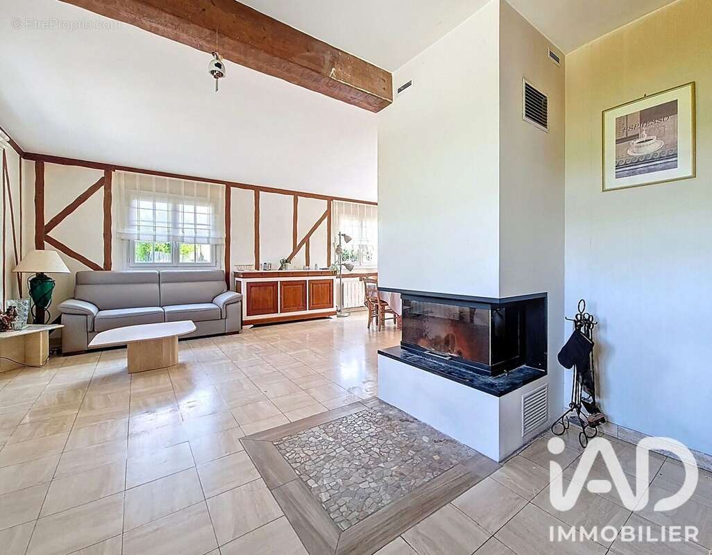 Maison 244 m² à Amfreville-La-Campagne  - photo 5
