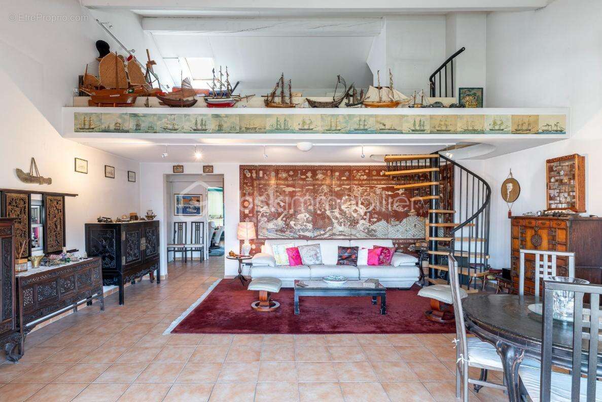 Penthouse Nice Port - Dernier étage - vue latérale Port - Grand Balcon - Garage - photo 5