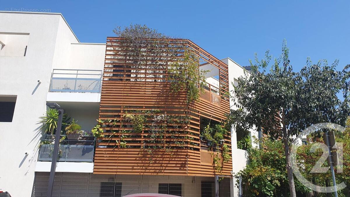 Appartement à SAINT-JEAN-DE-VEDAS