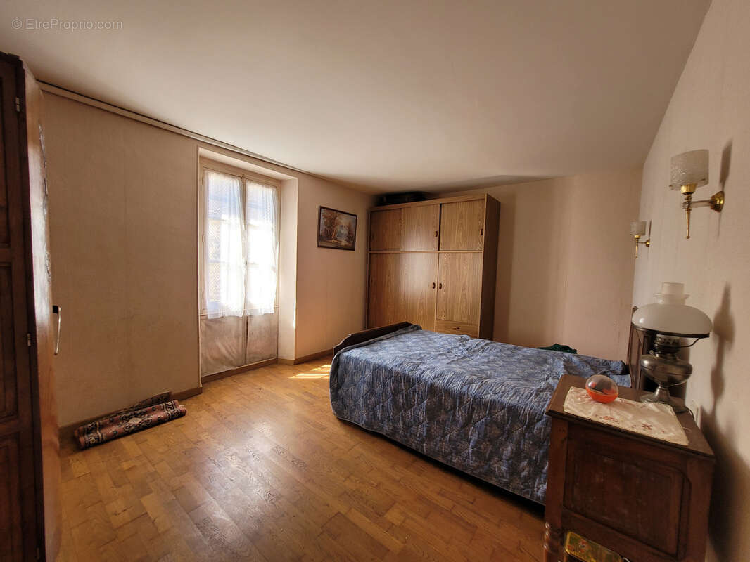 Maison à AUNAY-SOUS-AUNEAU