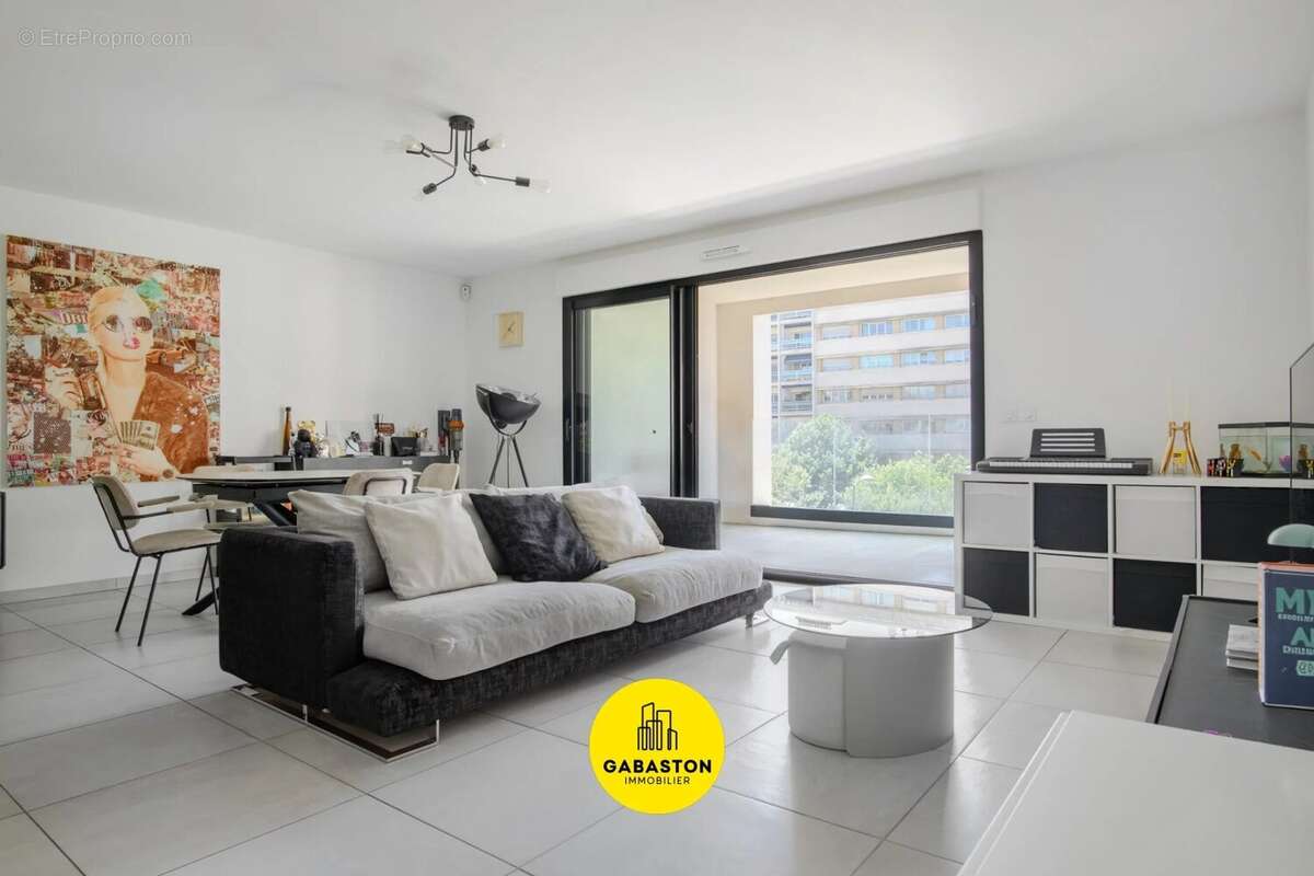 Appartement à MARSEILLE-8E