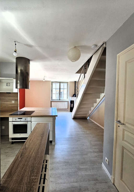 Riom centre . duplex 4 pièces de 89 m². - photo 11