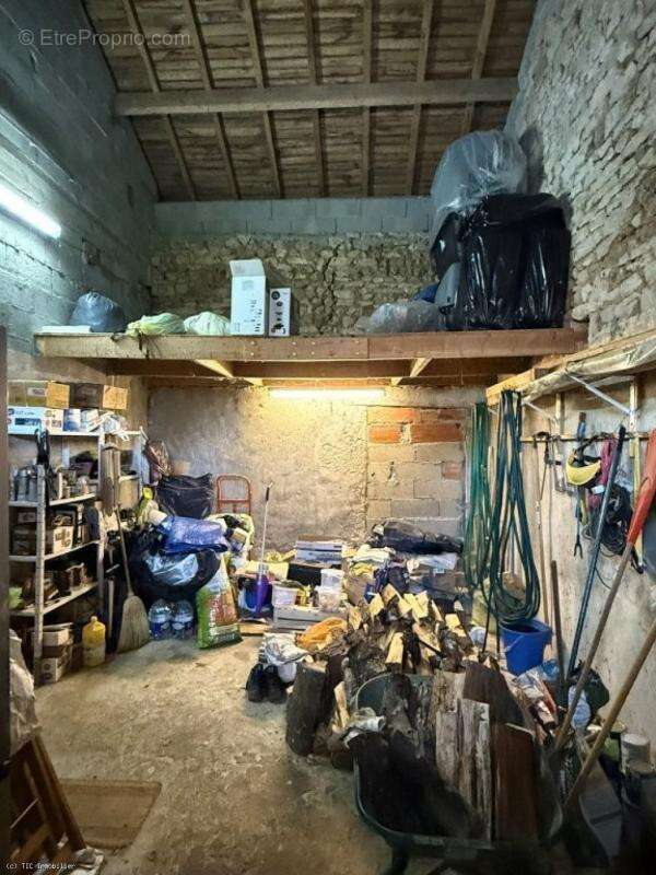 Maison à NANTEUIL-EN-VALLEE