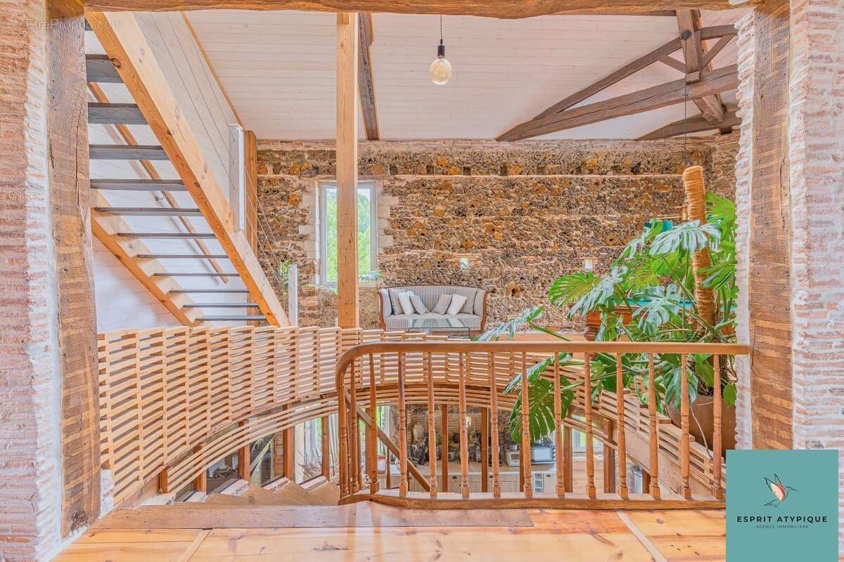 Maison 360 m² à Pontenx-Les-Forges  - photo 8