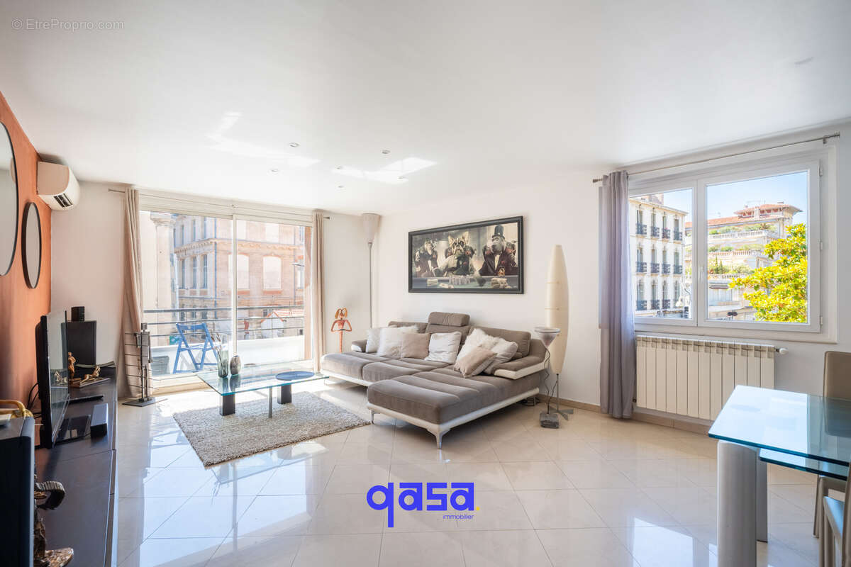 Appartement à MARSEILLE-7E