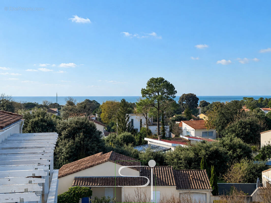 Appartement à VAUX-SUR-MER