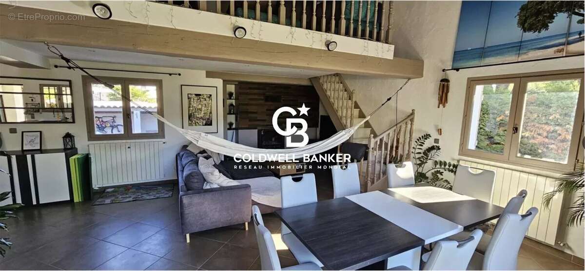 Maison à PUGET-SUR-ARGENS