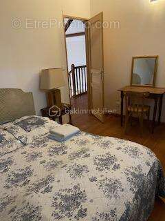 Maison à VILLECOMTAL-SUR-ARROS