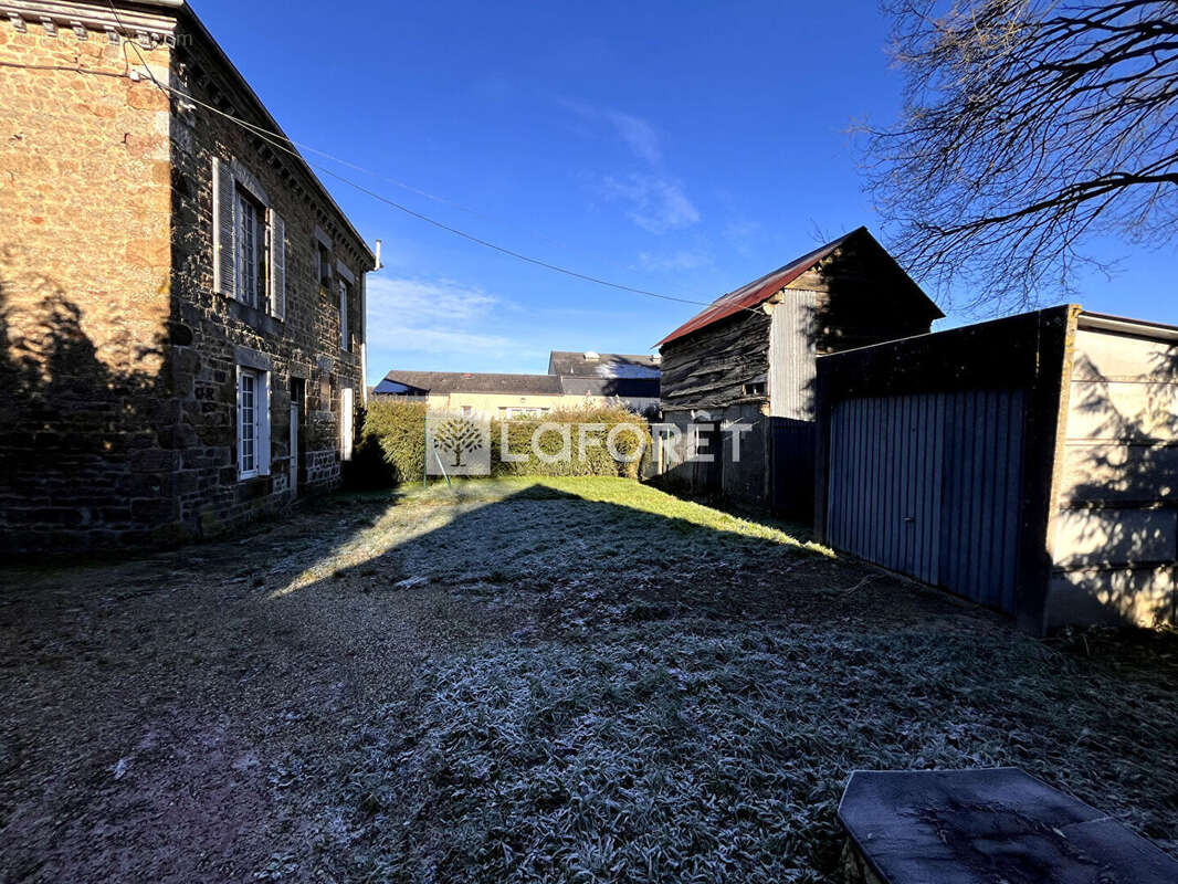 Maison à SAINT-ANDRE-DE-MESSEI