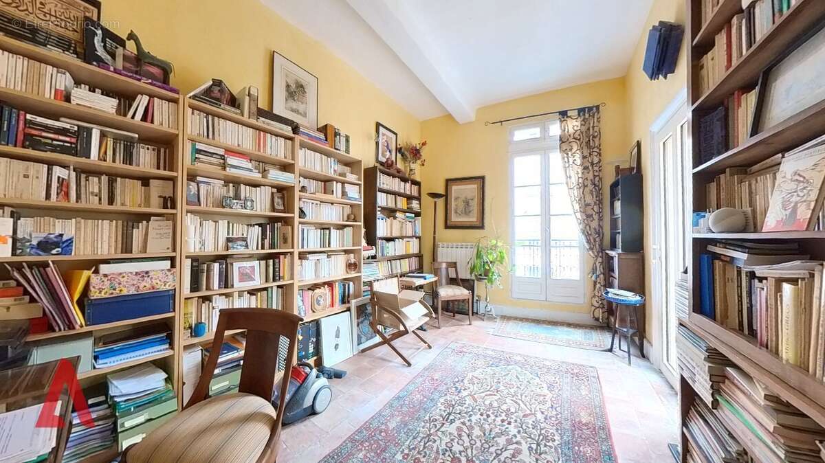 Maison à NISSAN-LEZ-ENSERUNE
