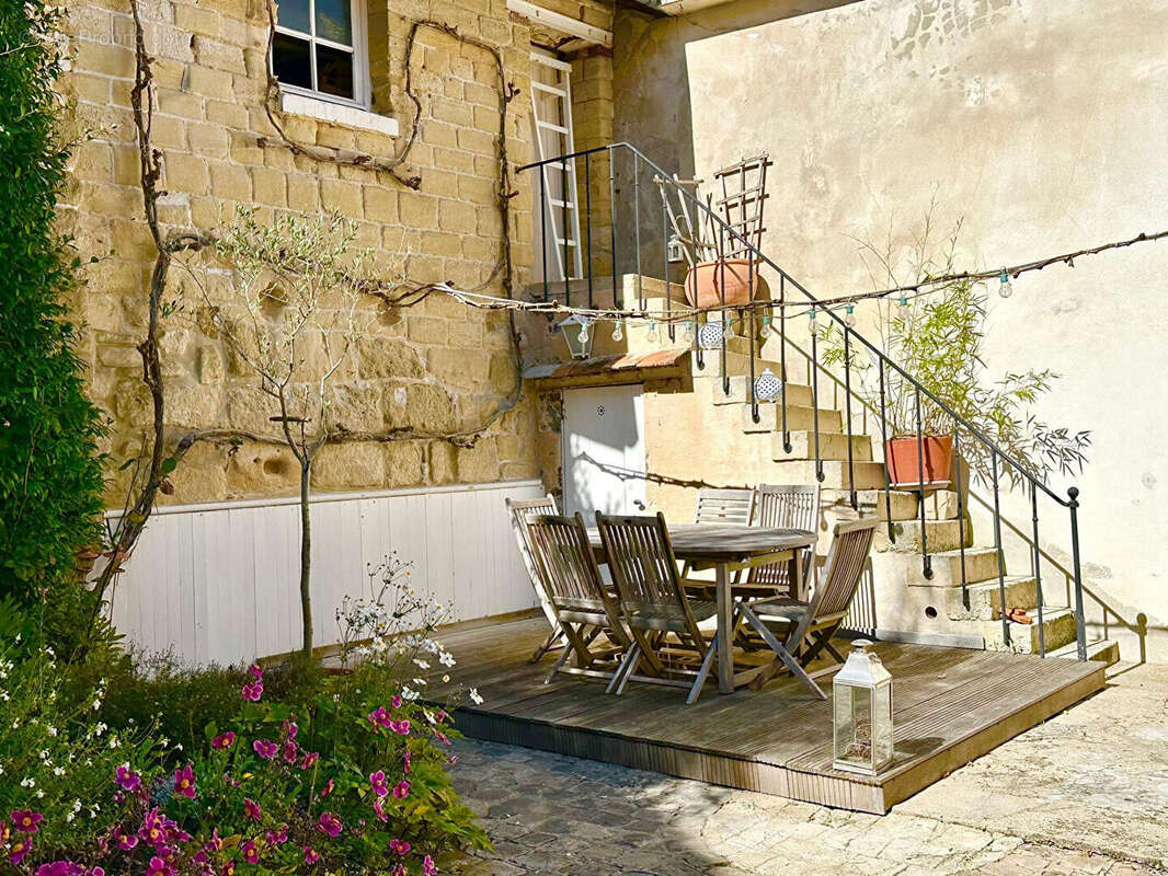 Maison à LE MESNIL-LE-ROI