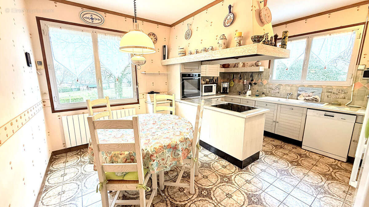 Maison à SAINT-BERTHEVIN