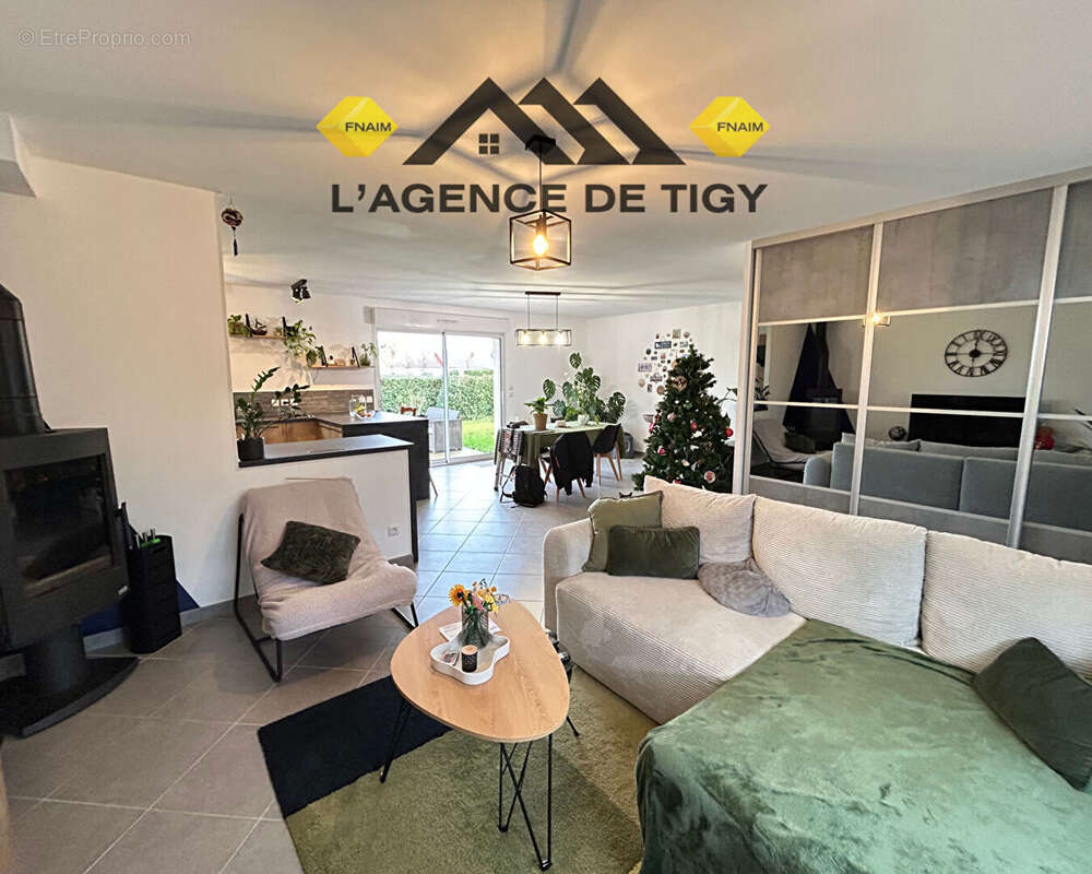 Maison à NEUVY-EN-SULLIAS