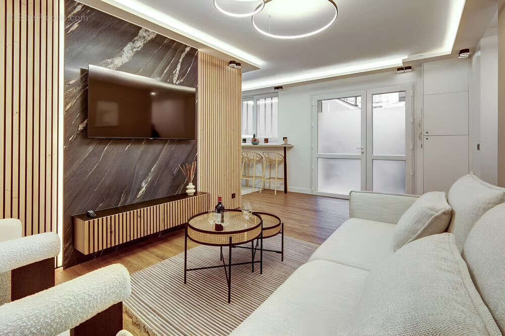 Appartement à PARIS-10E