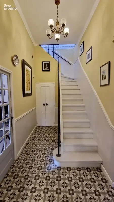 Belle Maison de 4 Chambres avec Piscine et Jardin sur tout le Pourtour - photo 6