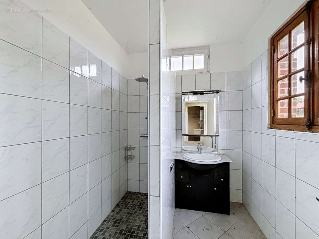 Maison 166 m² à Chaumont-En-Vexin  - photo 8