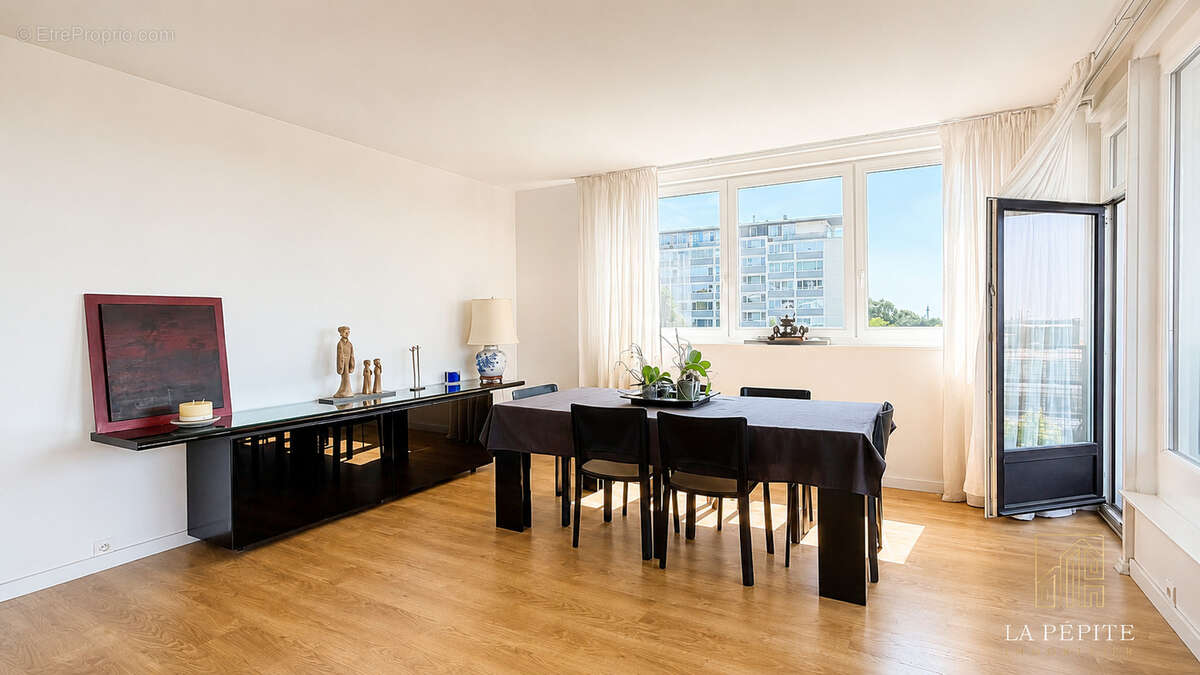 Appartement t4 tranformé en t3 avec garage, cave et vue panoramique - photo 4