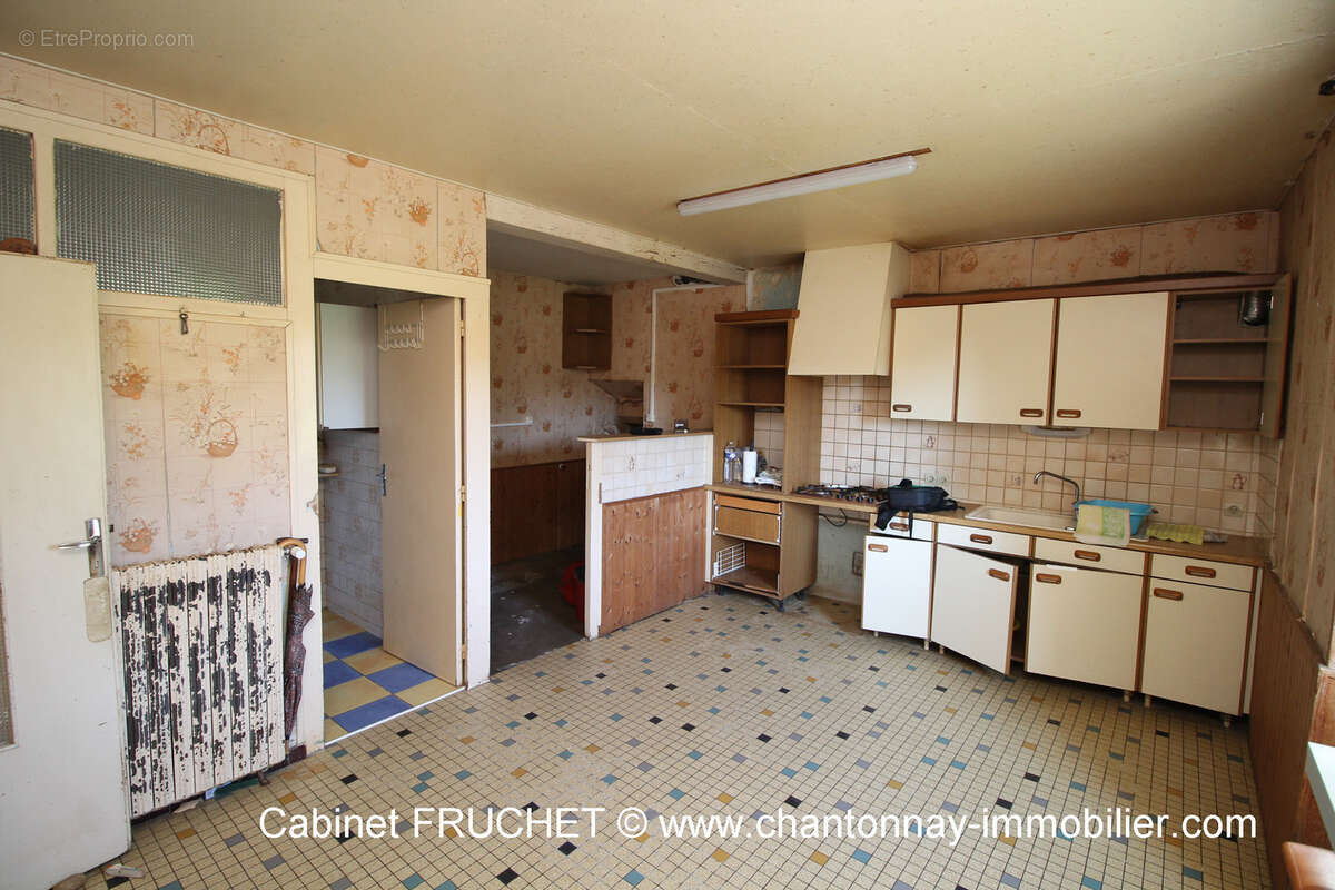 Maison à SAINT-CYR-DES-GATS