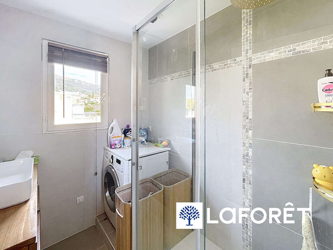 Appartement à VENCE