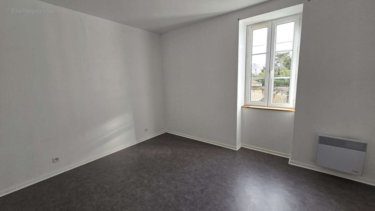 Maison à AIGREFEUILLE-D'AUNIS