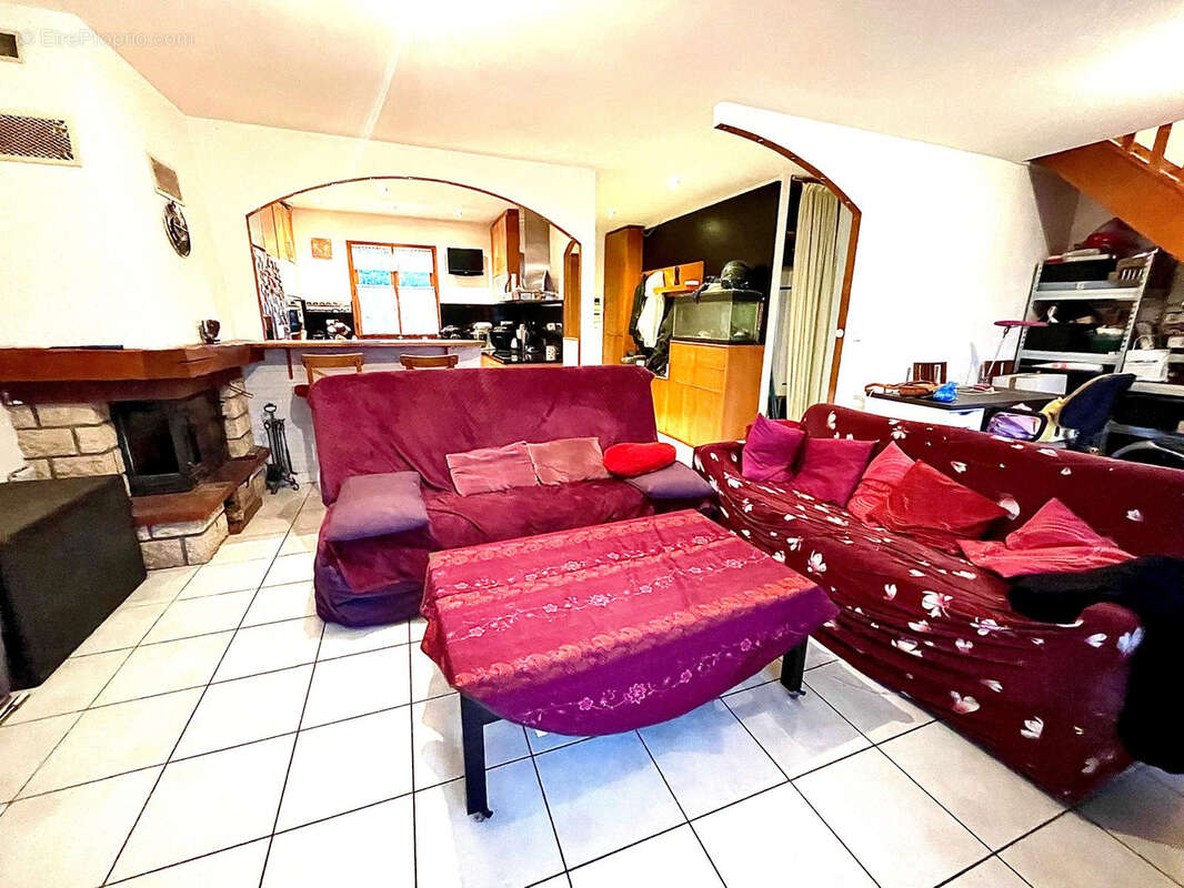 Maison à FAREMOUTIERS